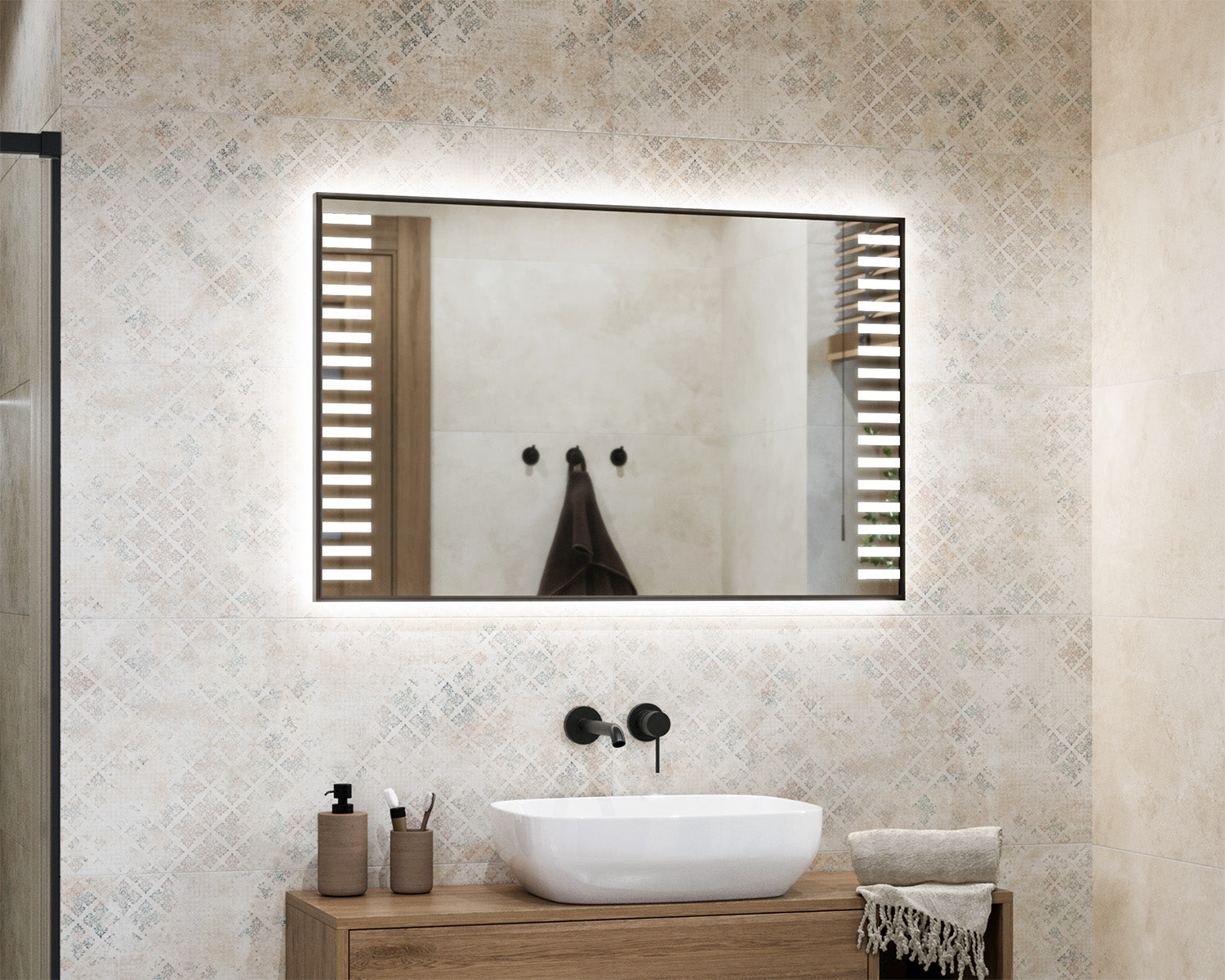 Illuminated mirror in a black Spinel aluminum frame